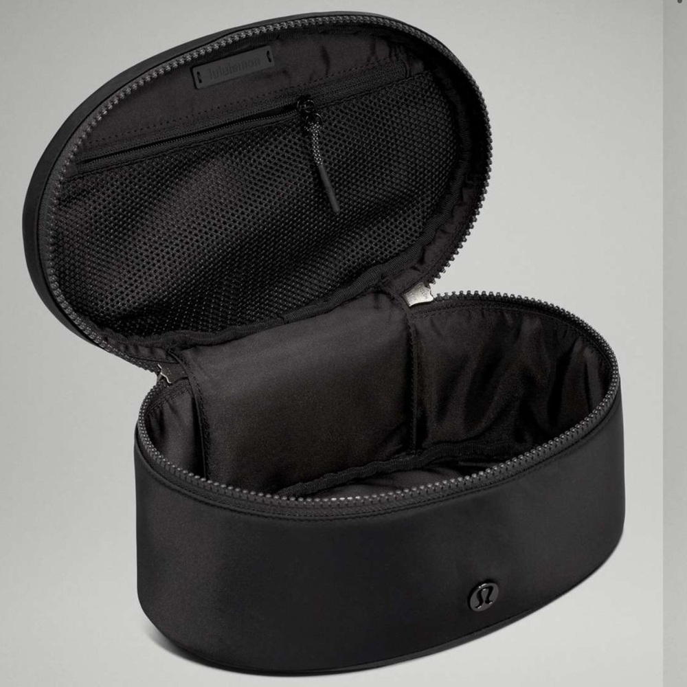 NWT lululemon Oval Top-Access Kit 3.5L